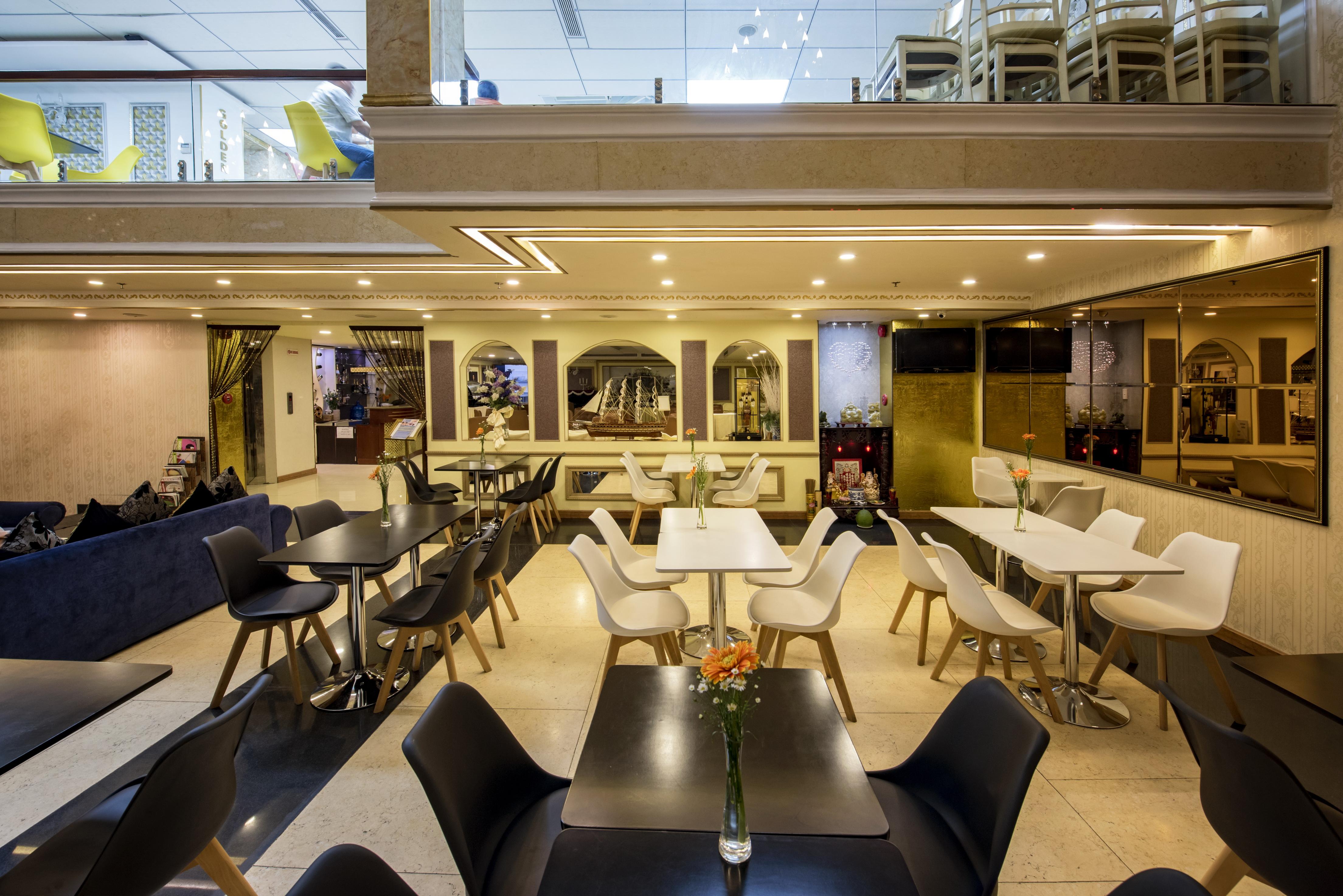 Golden Crown Hotel Хошимин Екстериор снимка
