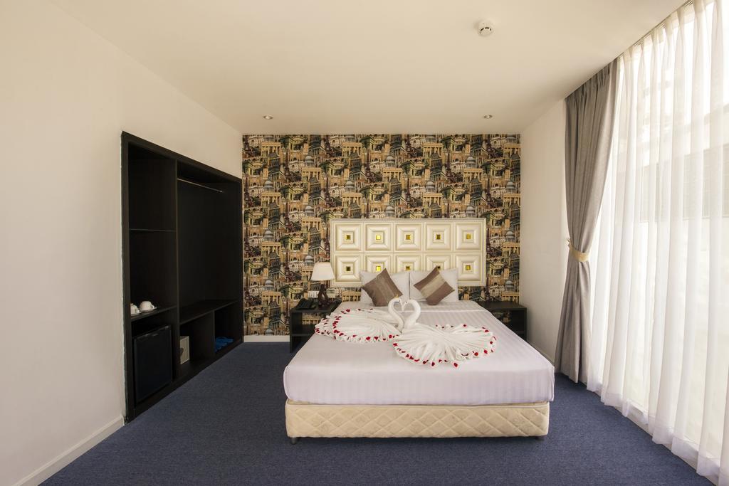 Golden Crown Hotel Хошимин Екстериор снимка