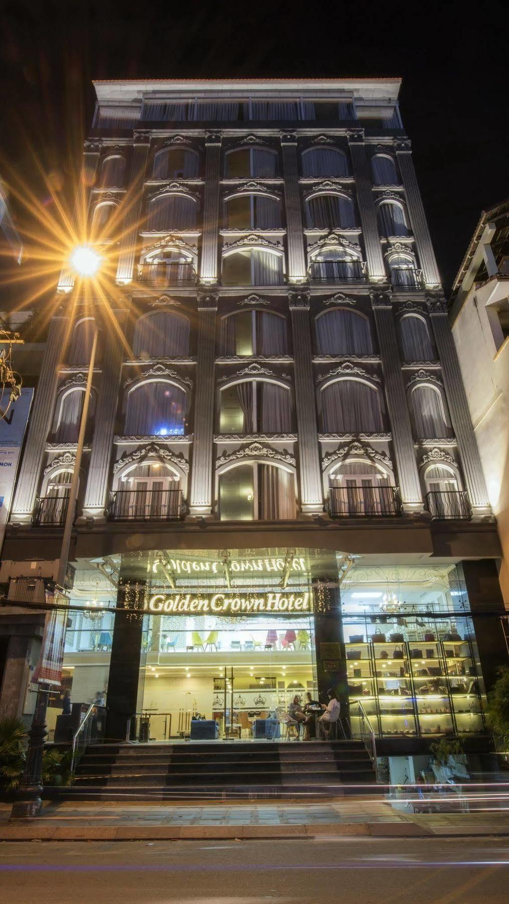 Golden Crown Hotel Хошимин Екстериор снимка